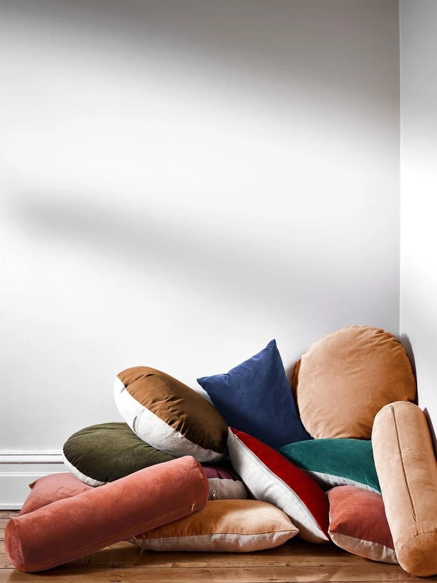 Luxury Velvet 55cm Round Cushion - Auburn 4 Luxury Velvet 55cm Round Cushion - Auburn - Image 2