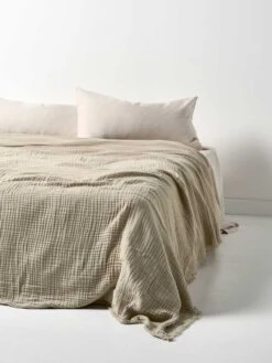 Crinkle Bed Cover - Feather