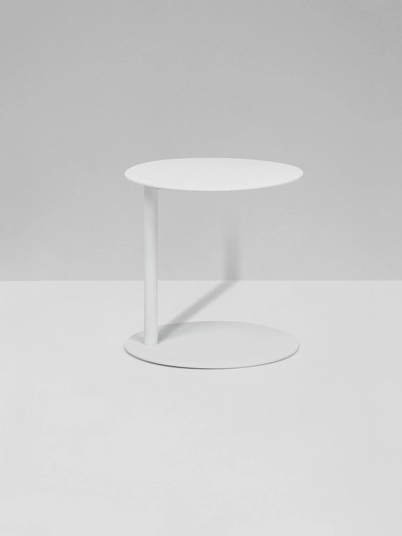 Aperto Ali Round Side Table - White 3 Aperto Ali Round Side Table - White