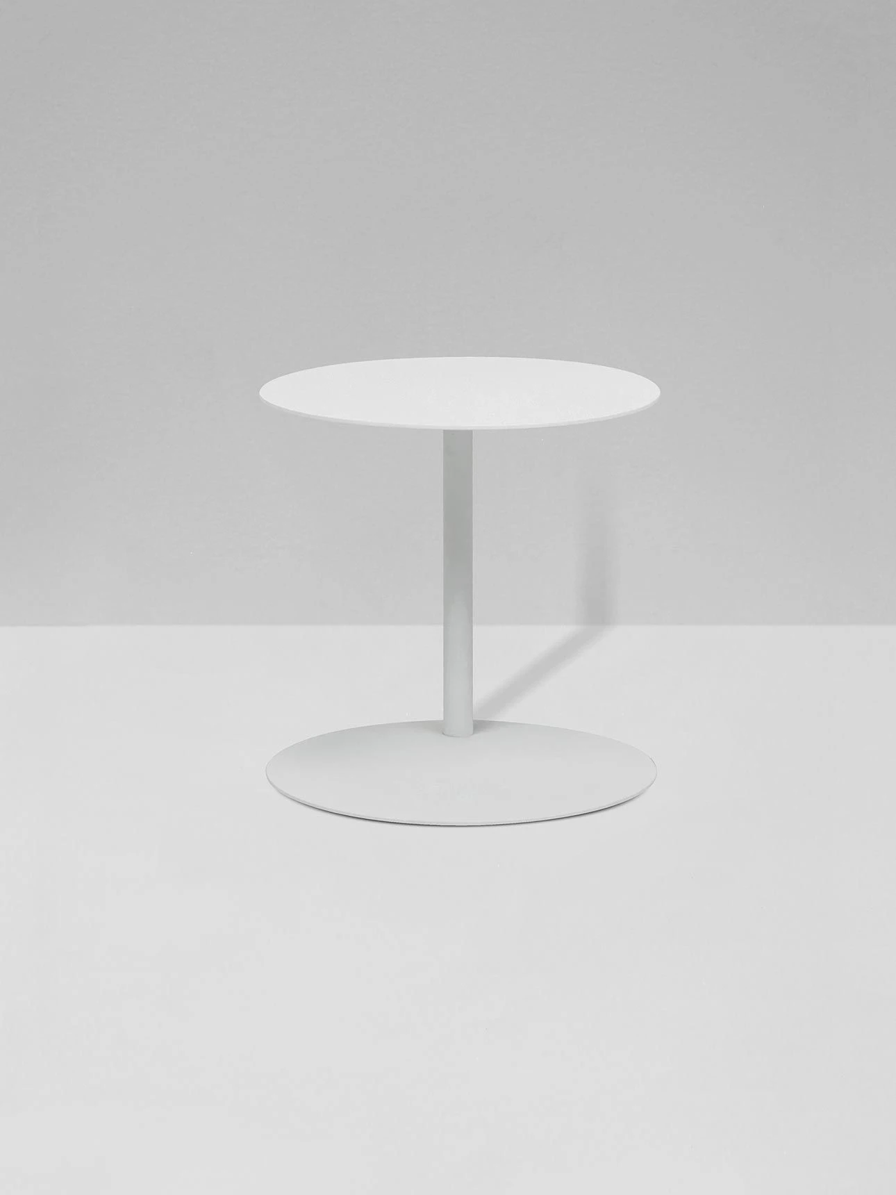 Aperto Ali Round Side Table - White 5 Aperto Ali Round Side Table - White - Image 3