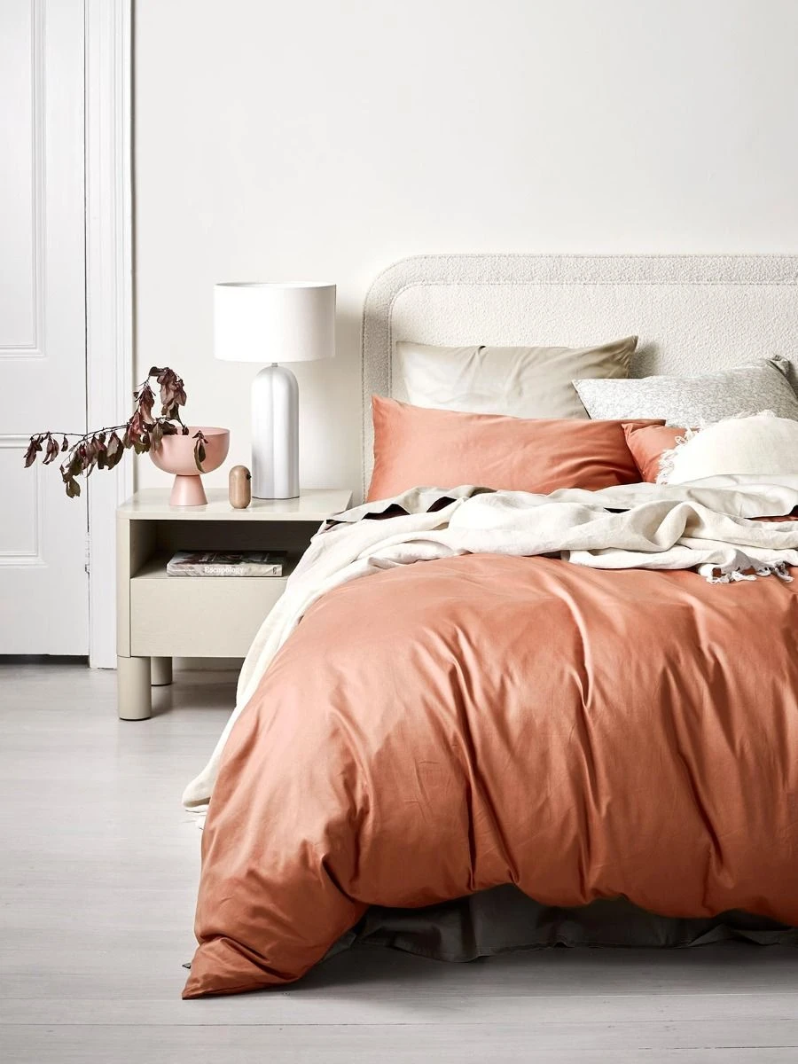 Halo Organic Sateen Standard Pillowcase - Cedarwood 4 Halo Organic Sateen Standard Pillowcase - Cedarwood - Image 2