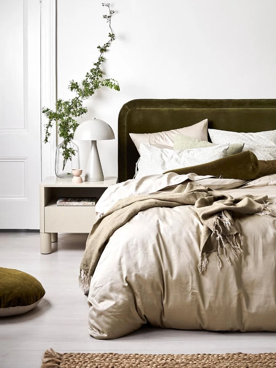 Halo Organic Sateen Standard Pillowcase - Feather 4 Halo Organic Sateen Standard Pillowcase - Feather - Image 2