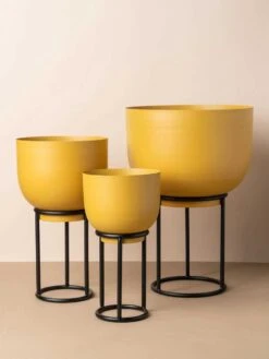 Yaamur Small Plant Stand - Black -Household Items Discount saarde yaamur planters saffron 2 5