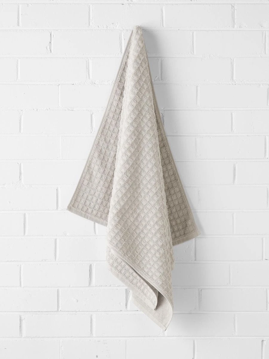 Waffle Bath Towel - Natural 4 Waffle Bath Towel - Natural - Image 2
