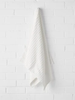 Waffle Bath Towel Set - White -Household Items Discount waffle bath towel white 1